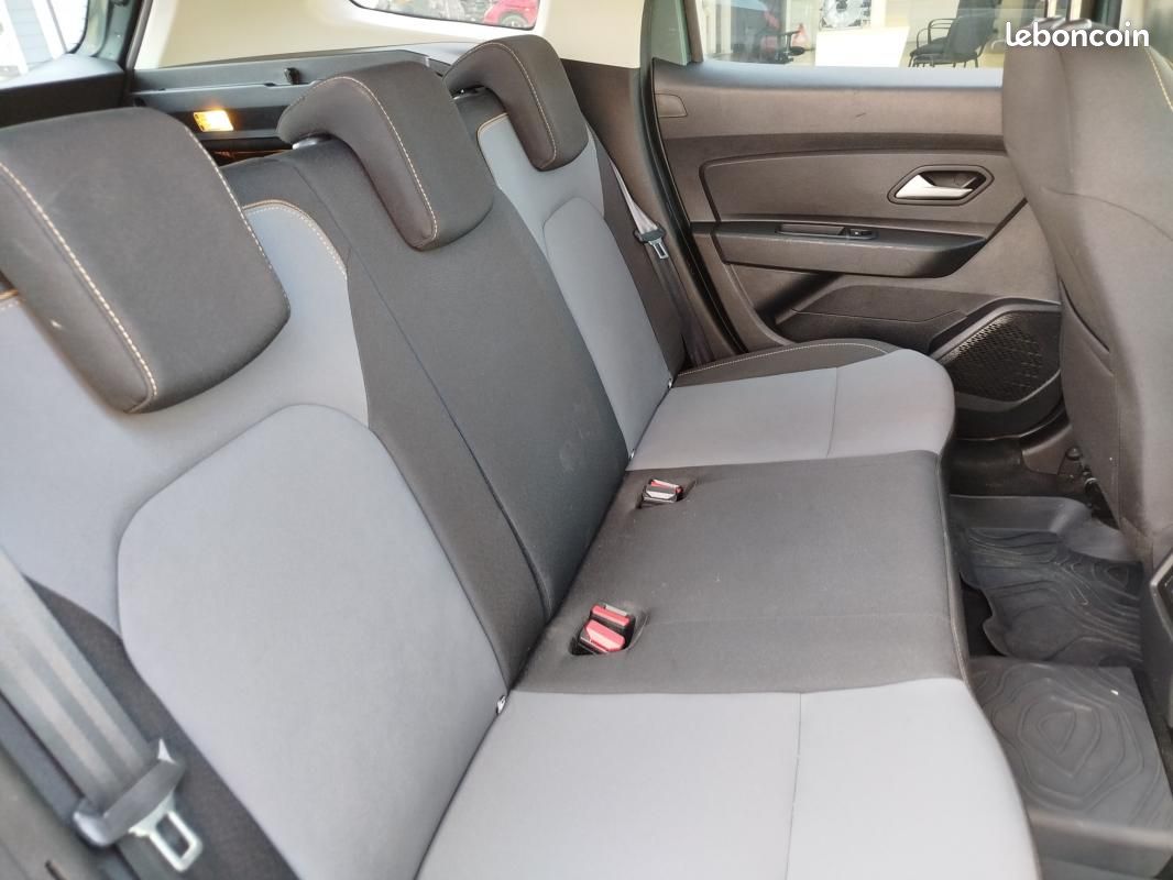 Dacia Duster 1.5 Blue dCi 115ch Extreme 4x4 (image 4)