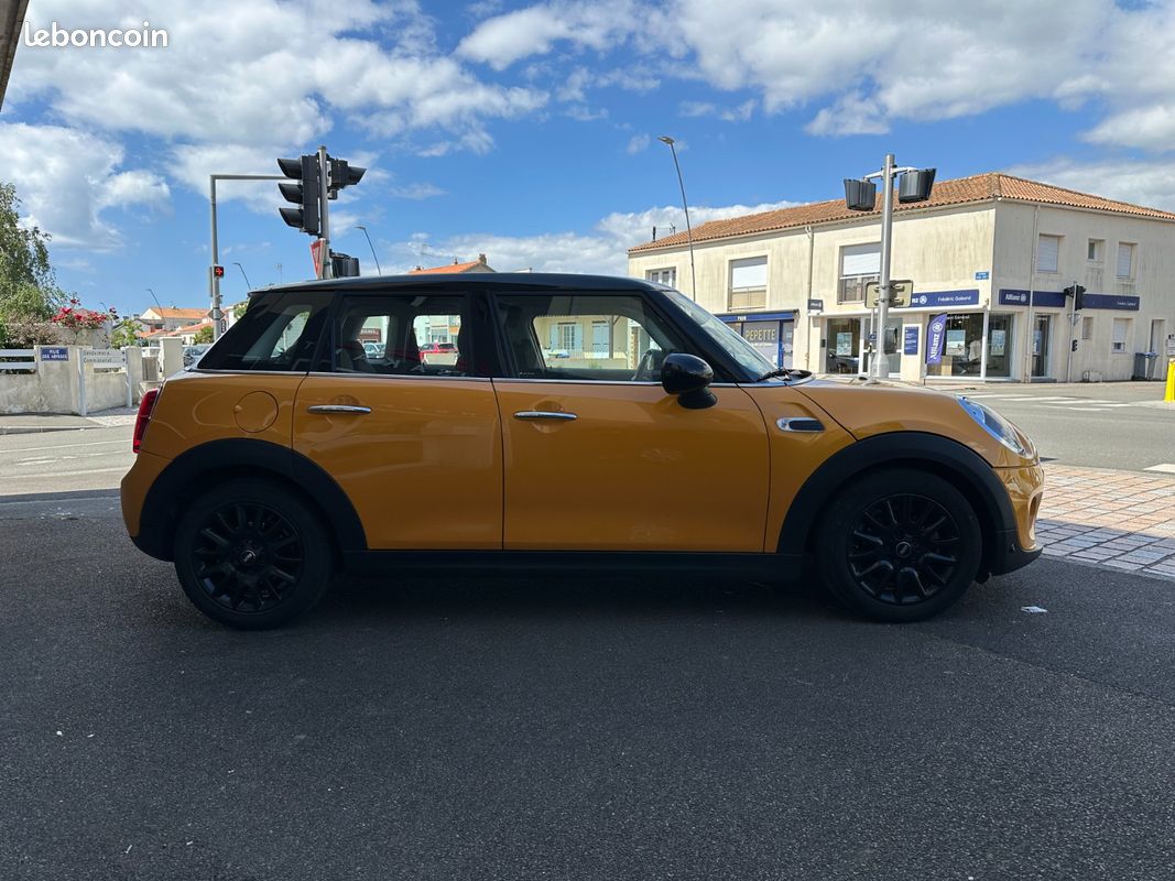 MINI HATCH 5 PORTES Cooper D 116 ch Pack Chili (image 6)