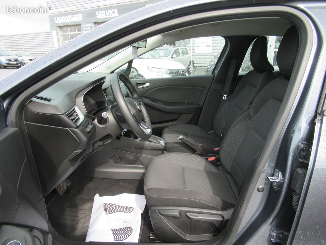 Renault CLIO V 1.6 E-TECH 140 BUSINESS Business (image 4)