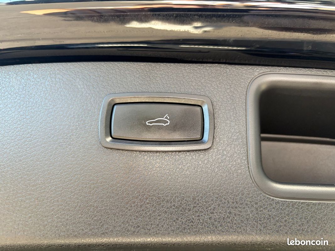 PORSCHE MACAN Turbo 3.6 V6 400 ch PDK avec CARPLAY / AUDIO BOSE / CAMERA (image 38)