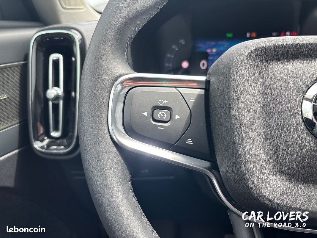 VOLVO XC40 B3 163 ch DCT7 Lounge Edition (image 23)