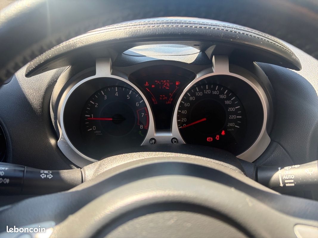 NISSAN JUKE 1.2e DIG-T 115 Start/Stop System N-Connecta, Toit ouvrant pano, Clim auto, Garantie 12 mois (image 14)