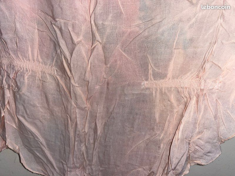 Haut rose claire avec fleurs (image 3)