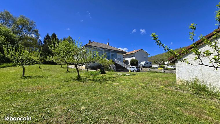 Villa avec grand terrain