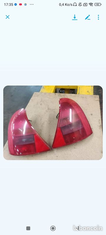 Feux arrière clio 2 (image 1)
