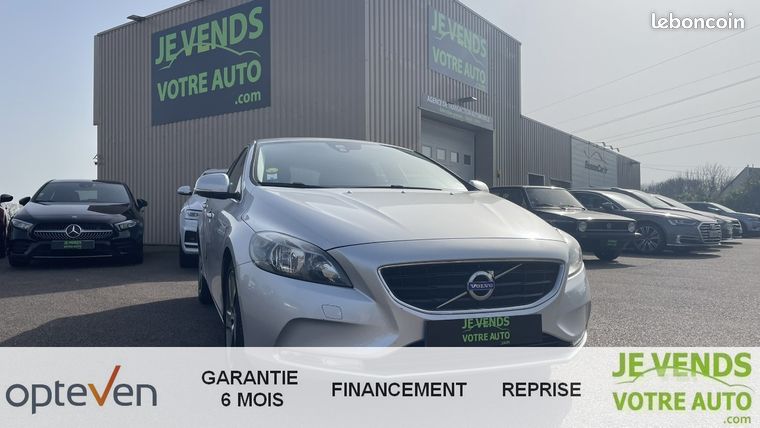 Volvo V40 2015