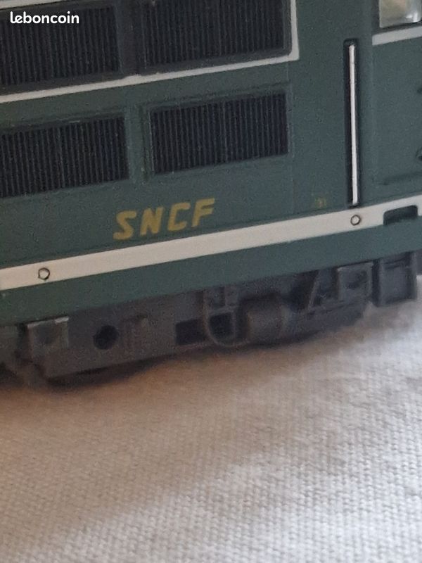 Locomotive électrique Lima HO – BB 9421 SNCF – Réf 208310 – Modifiée 3 Voies