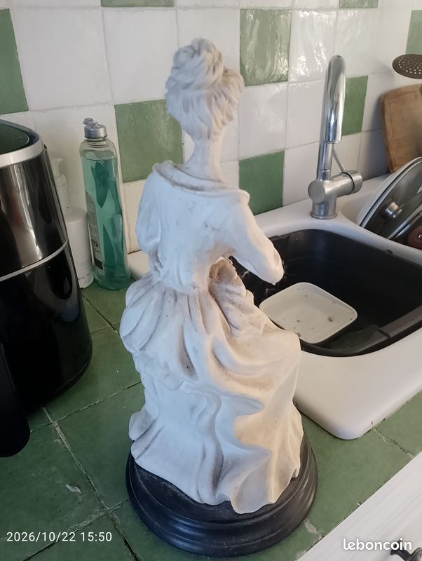 Statue marbre issue vide grenier mamie (image 2)