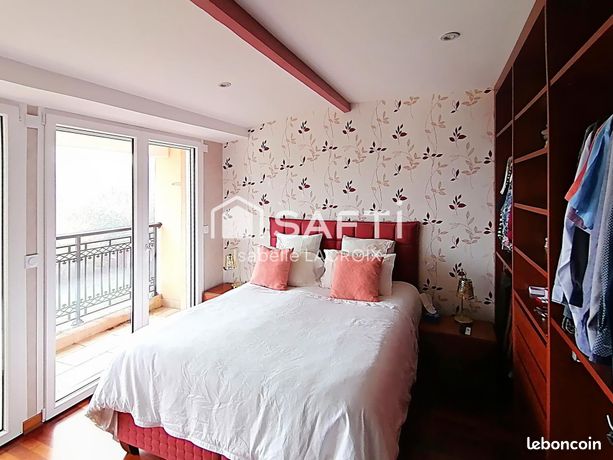 Villa 7 pièces 224 m²