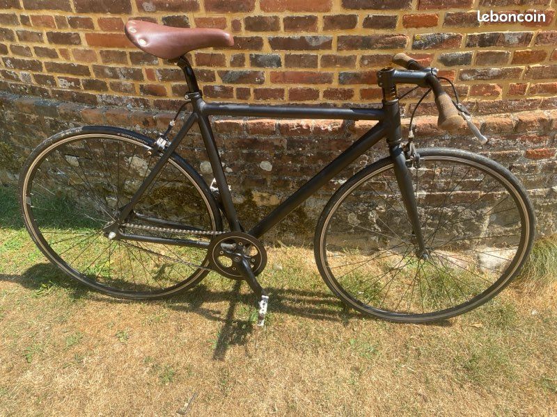 Vélo fixie noir (image 2)