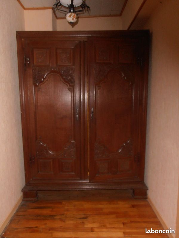 Vends armoires anciennes (image 1)