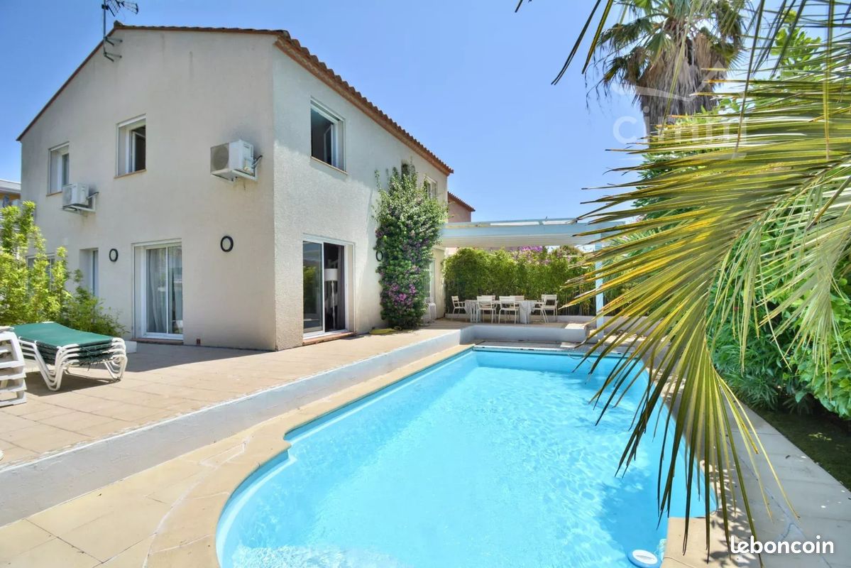 Maison 8 pièces 130 m² · à Saint-Cyprien · 130 m² · 499 000 €