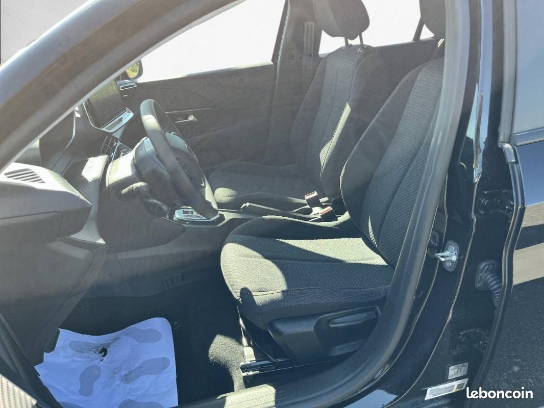 Peugeot 208 Hybrid 110 ch e-DCS6 - Edition (image 11)
