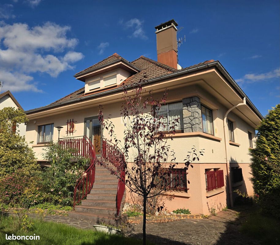 Maison 8 pièces 213 m² · à Épinal · 213 m² · 220 000 €