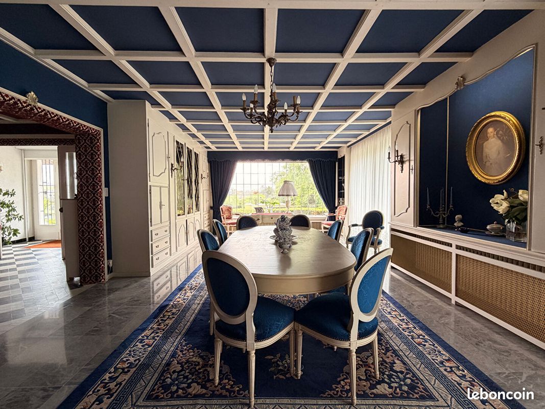 Maison 8 pièces 354 m² · à Thionville · 354 m² · 550 000 €