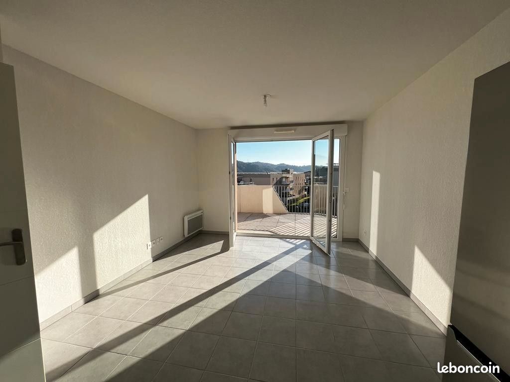 Appartement 2 pièces 40 m² · à Carros · 40 m² · 923 €