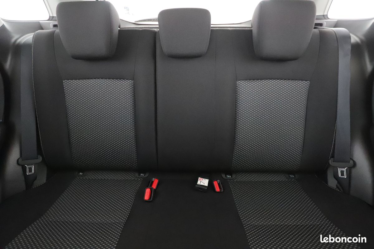 Suzuki Vitara 1.0 BoosterJet Privilege 111 ch (image 9)