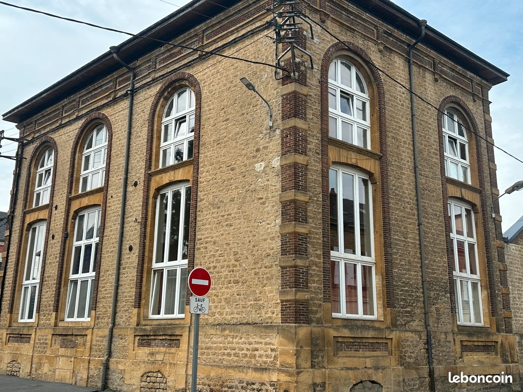 Sedan grand t2 65m2 centre au calme