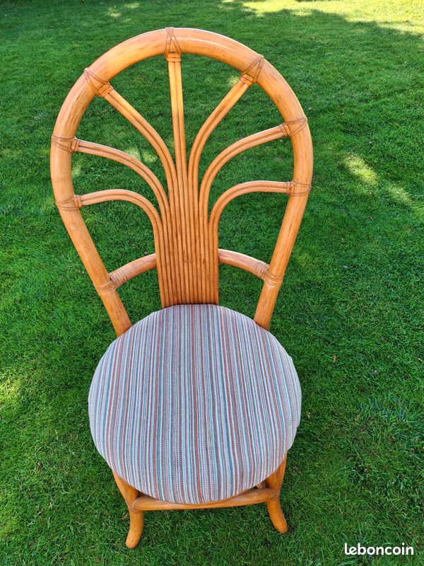 Mobilier en canne de rotin (image 3)