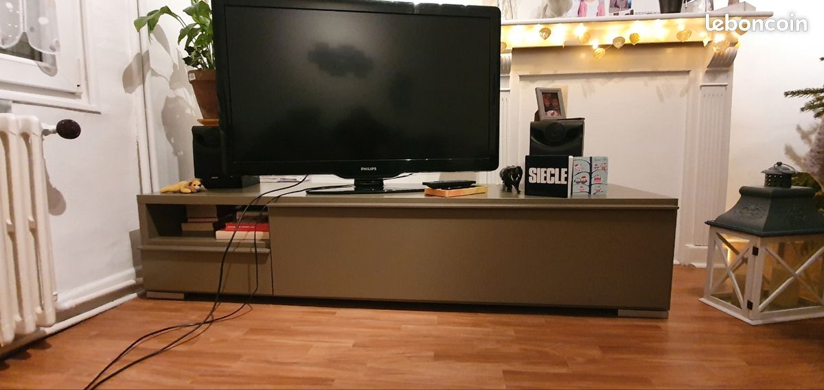 Meuble TV de qualité (image 1)
