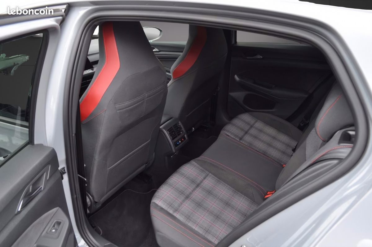 Volkswagen Golf 2.0 TSI 245ch GTI DSG7 - Caméra de recul - Sièges chauffants - Carplay (image 8)