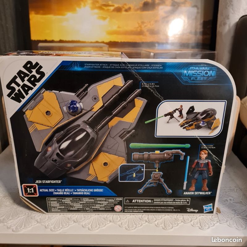 NEUF Star Wars Anakin Skywalker Jedi Starfighter 2020 Mission (image 3)