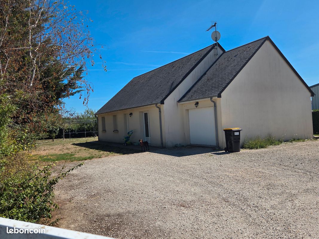 Maison 4 pièces 90 m² · à Monnaie · 90 m² · 950 €/mois