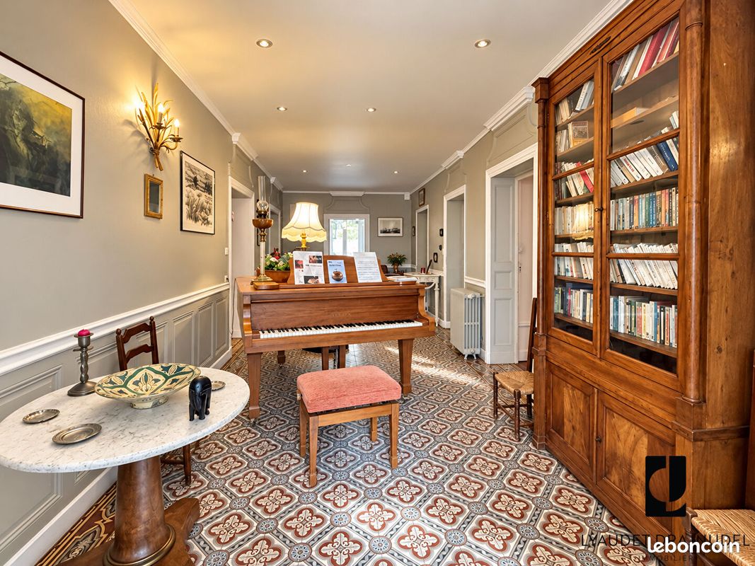 Appartement 8 pièces 287 m² · à Roanne · 287 m² · 298 000 €