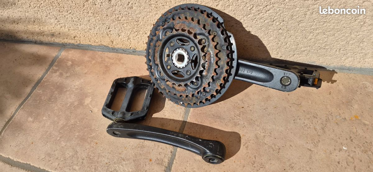 Pédalier droit 38 dents 16 cm Motobécane AV3