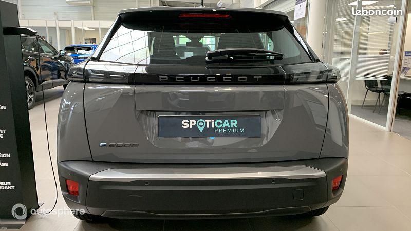 Peugeot 2008 e-2008 136ch Active (image 4)