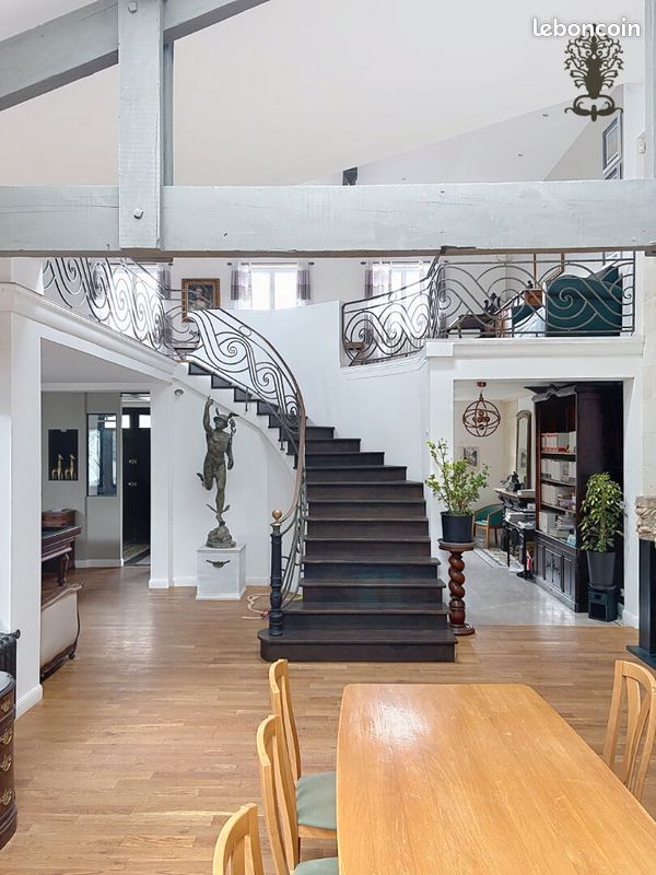 Maison 7 pièces 305 m² · à Mérignac · 305 m² · 1 330 000 €