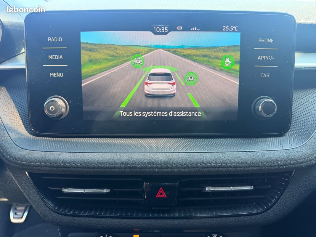 SKODA FABIA 1.0 TSI 95 CH SPORT EDITION + CAMERA DE RECUL + CARPLAy (image 19)