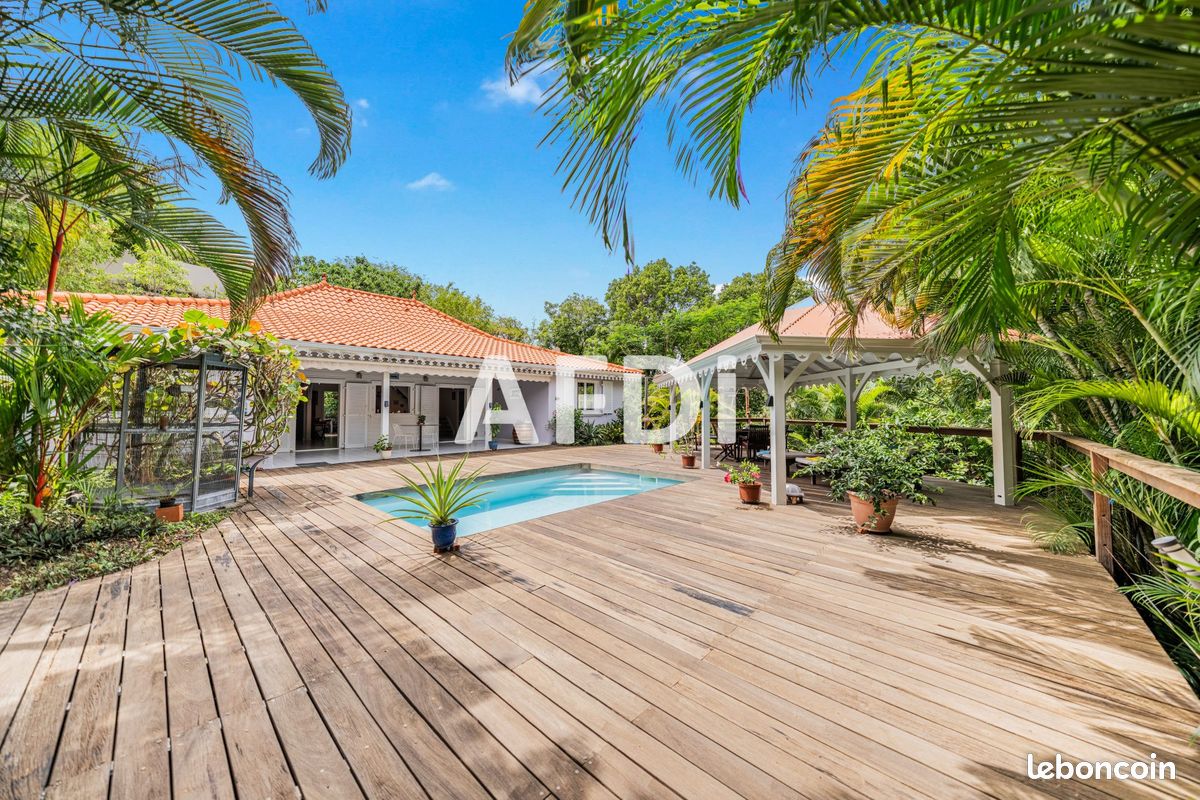 Maison 5 pièces 208 m² · à Le François · 208 m² · 498 500 €
