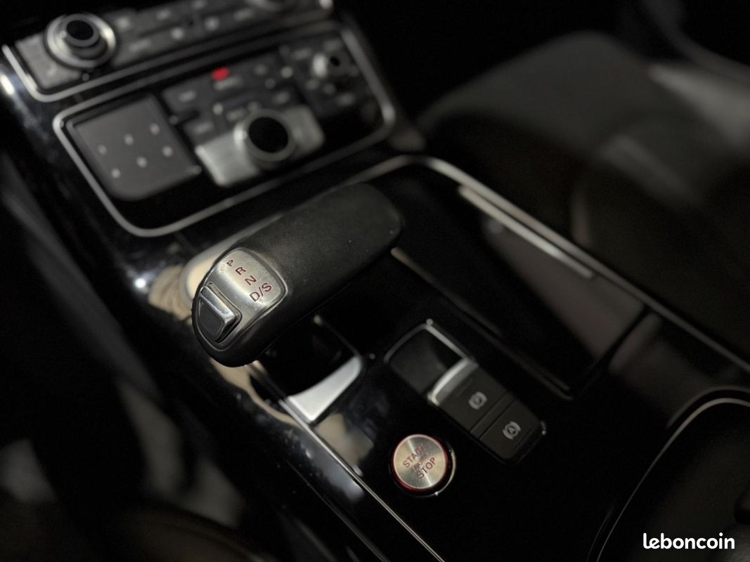 AUDI S8 PLUS 4.0 V8 TFSI 605 QUATTRO TIPTRONIC BVA - Toit ouvrant & Céramiques (image 11)