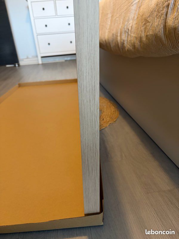 Plateau IKEA effet chêne Lagkapten (image 2)