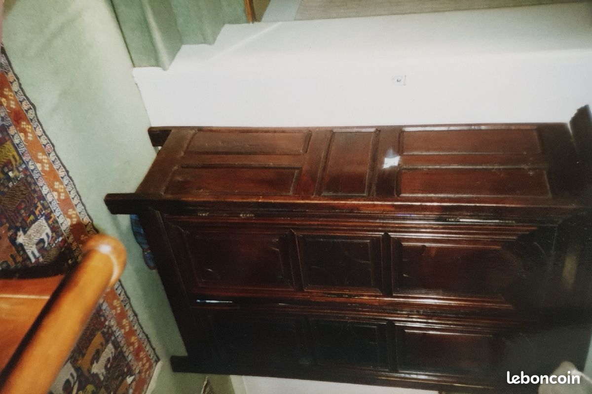 Armoire 18eme noyer (image 1)