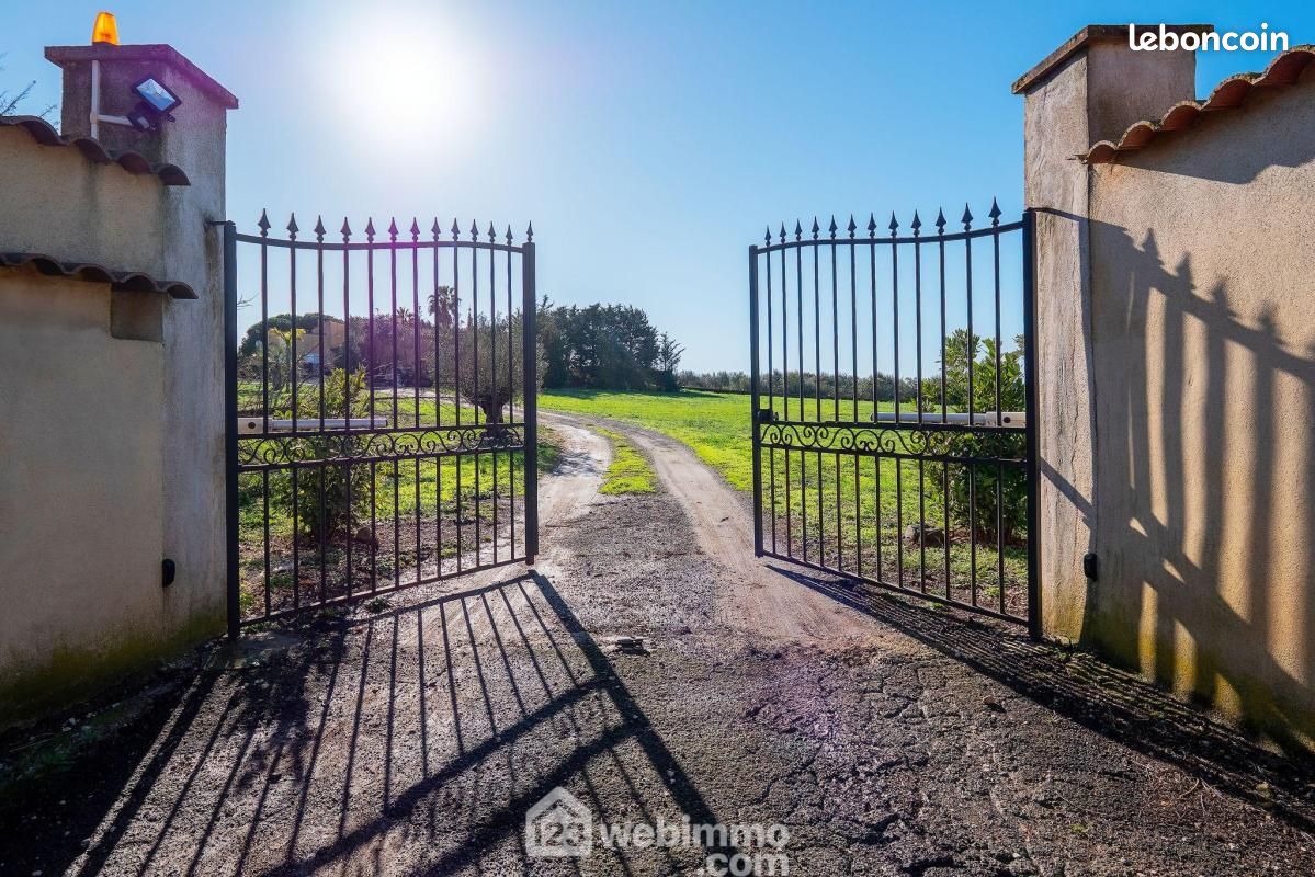 Terrain 2 000 m² Agde · 500 000 €