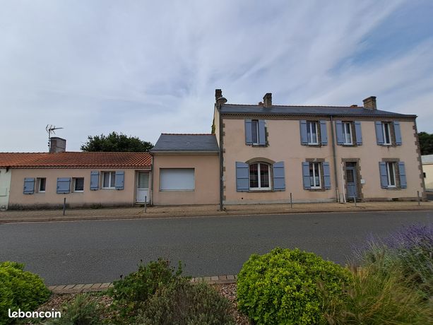 Maison de bourg 163m2 4 chambres et possibilite de plus