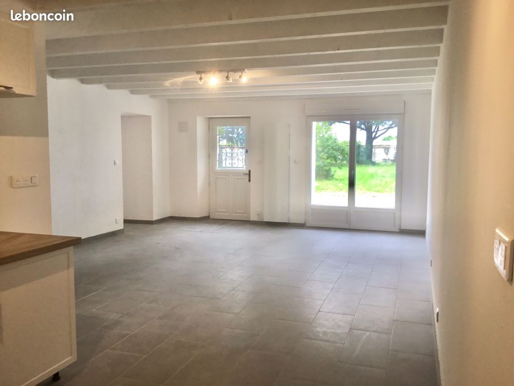 Maison 5 pièces 93 m² · à Châteaubernard · 93 m² · 880 €/mois