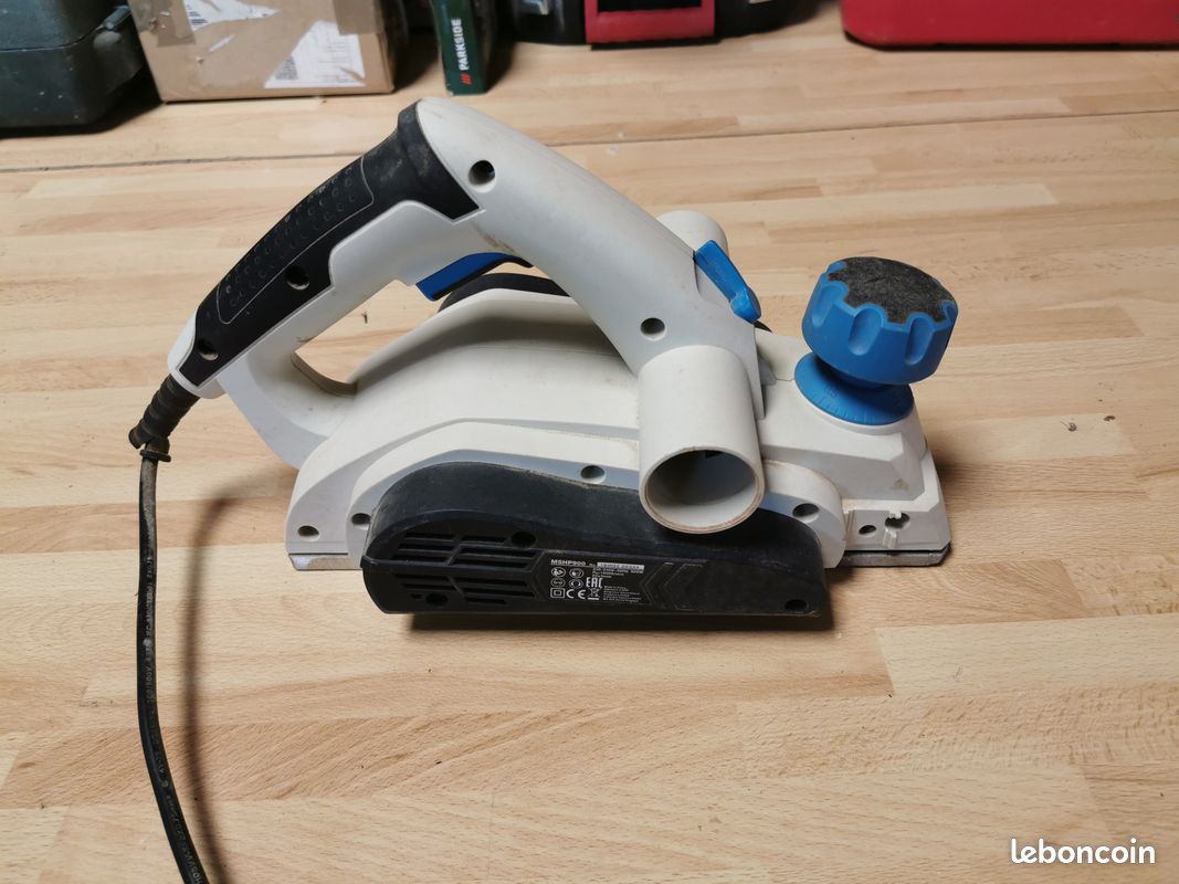 Lot 3 outils filaires Mac Allister : Rabot 900W + Scie sauteuse 600W + Scie circulaire (image 3)