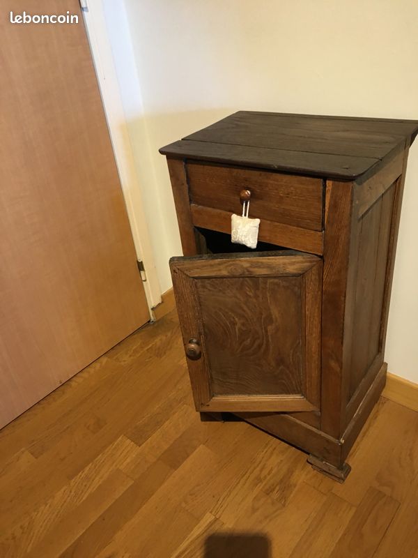 Titre : Meuble ancien en bois massif – style campagne chic (image 2)