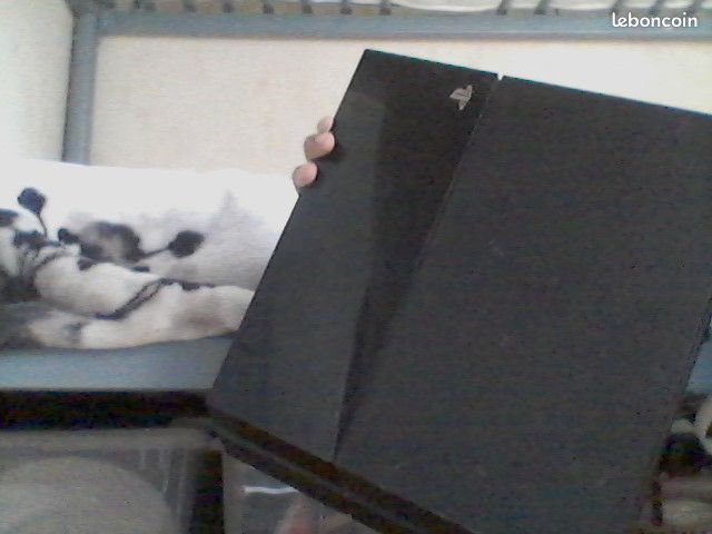 Playstation 4 (image 1)