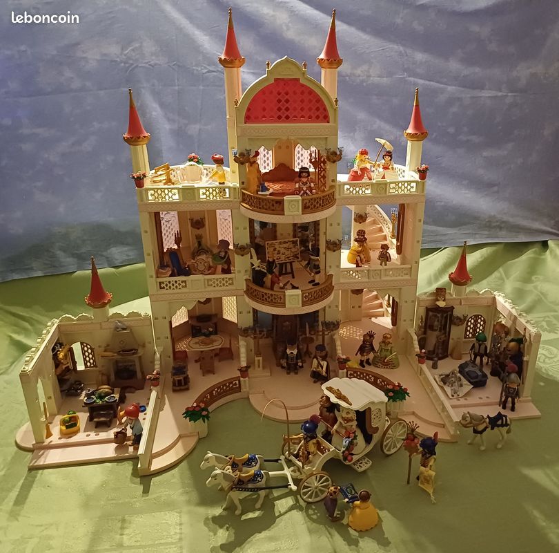 Lot Playmobil Château De Princesse – Références 4250, 4251, 4254, 4255, 4257, 4256, 3032, 3033