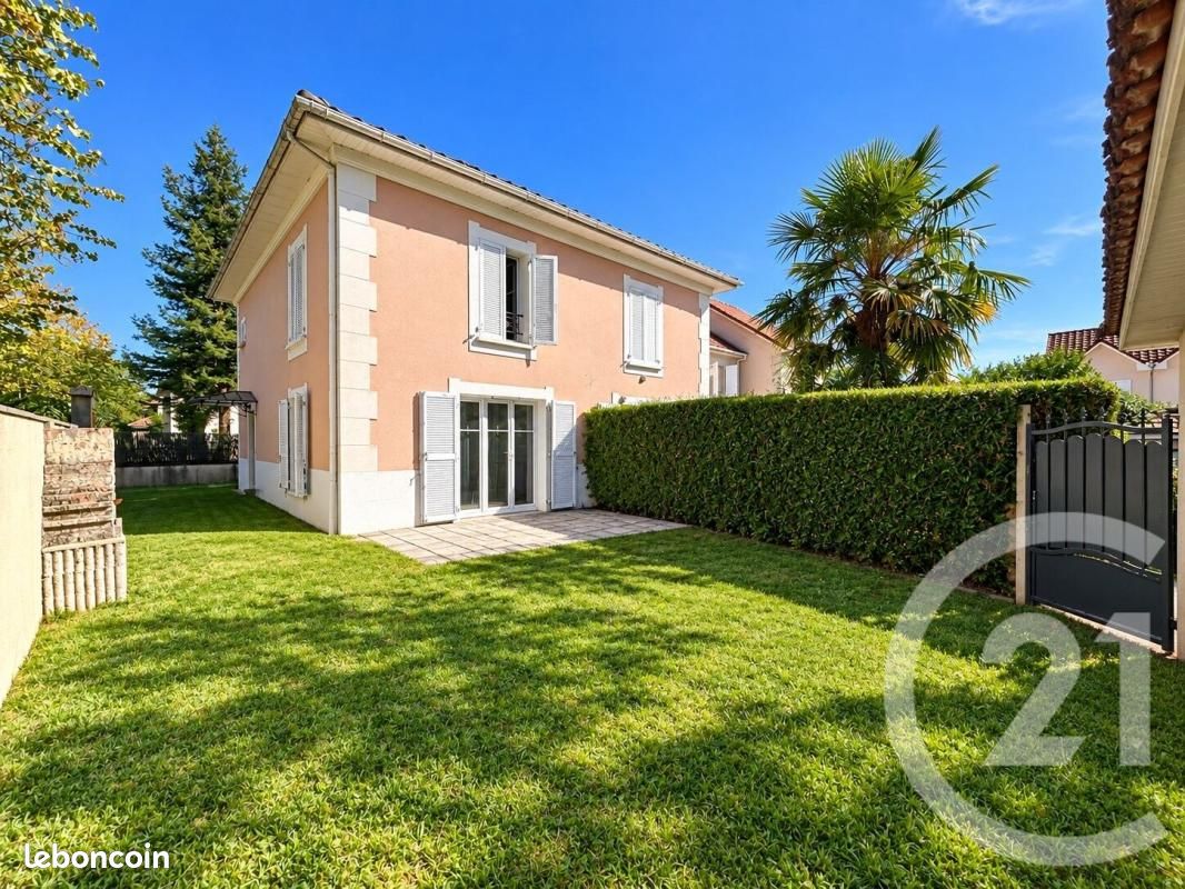 Maison 3 pièces 70 m² · à Pau · 70 m² · 235 000 €