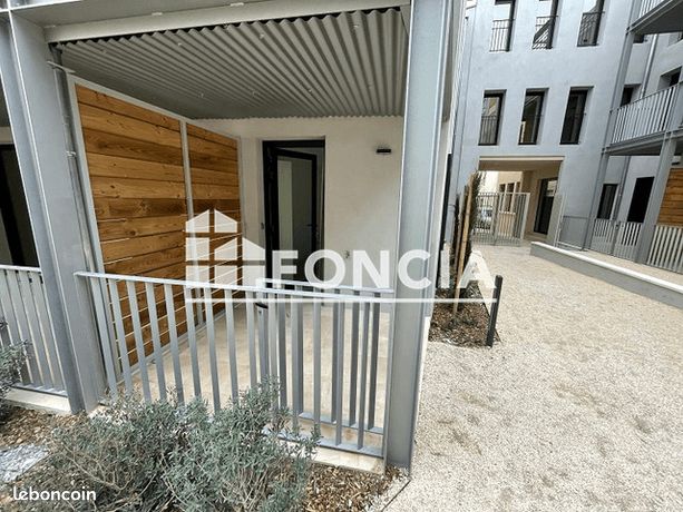 https://img.leboncoin.fr/api/v1/lbcpb1/images/76/9b/66/769b66deabfba853914517298e182a2cce7599d6.jpg?rule=ad-image