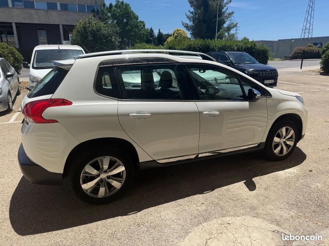 Peugeot 2008 1.6 VTI 120 CH ALLURE (image 6)