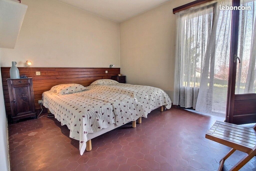 Propriété 7 pièces 140 m² (image 13)