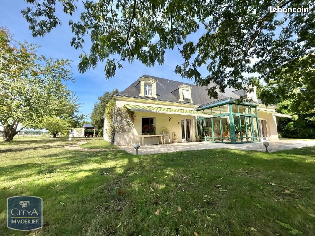 Maison 8 pièces 274 m² · à Fondettes · 274 m² · 645 000 €