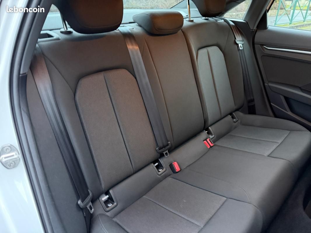 Audi A3 Berline IV 35 TFSI 150 BUSINESS LINE (image 22)