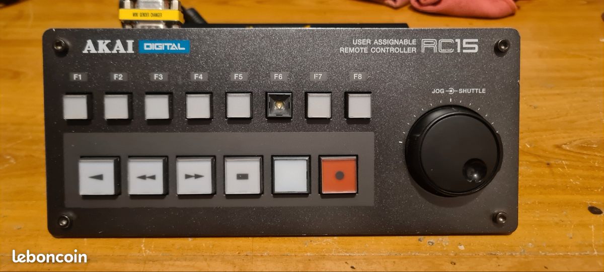 Akai digital user assignable remote controller rc15 (image 1)